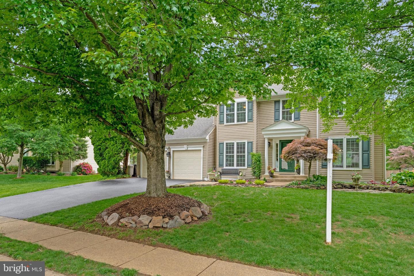 218 Foxborough Drive SW photo 4