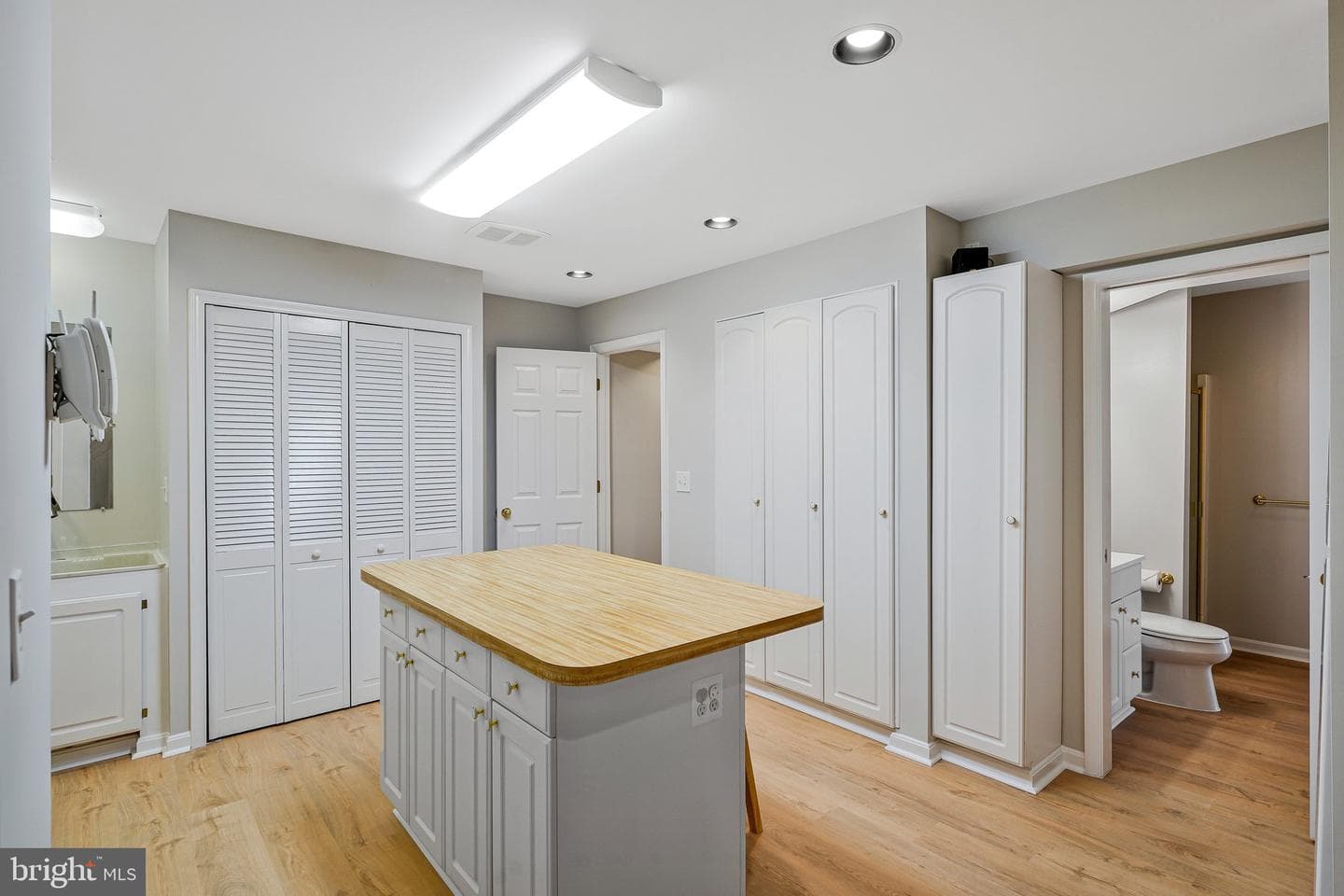 218 Foxborough Drive SW photo 45