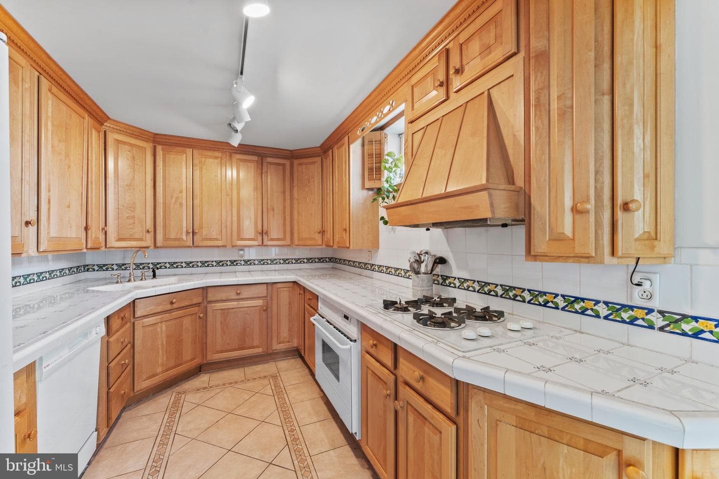 39070 Little River Turnpike photo 58