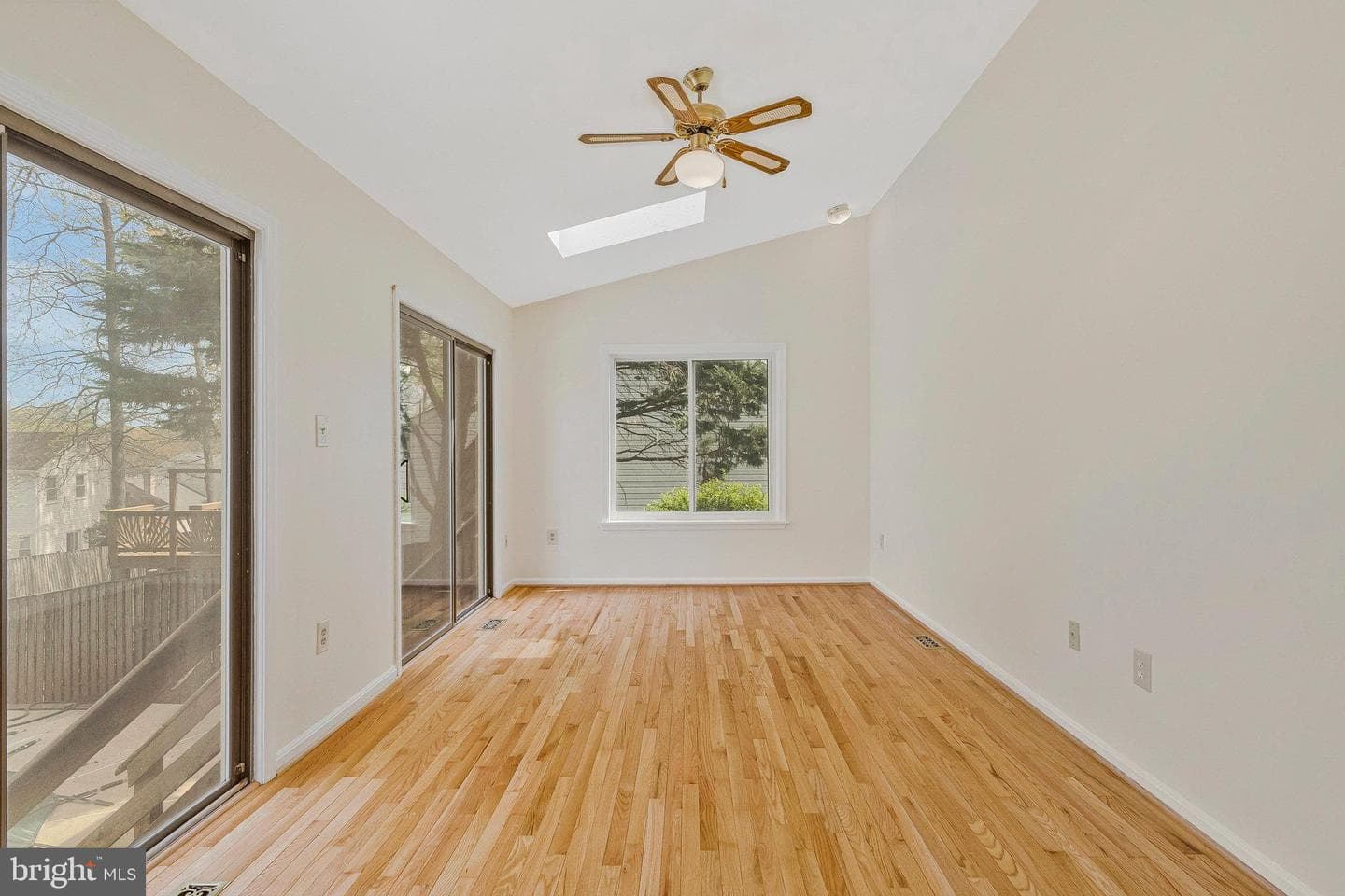 200 Hawkins Lane photo 10