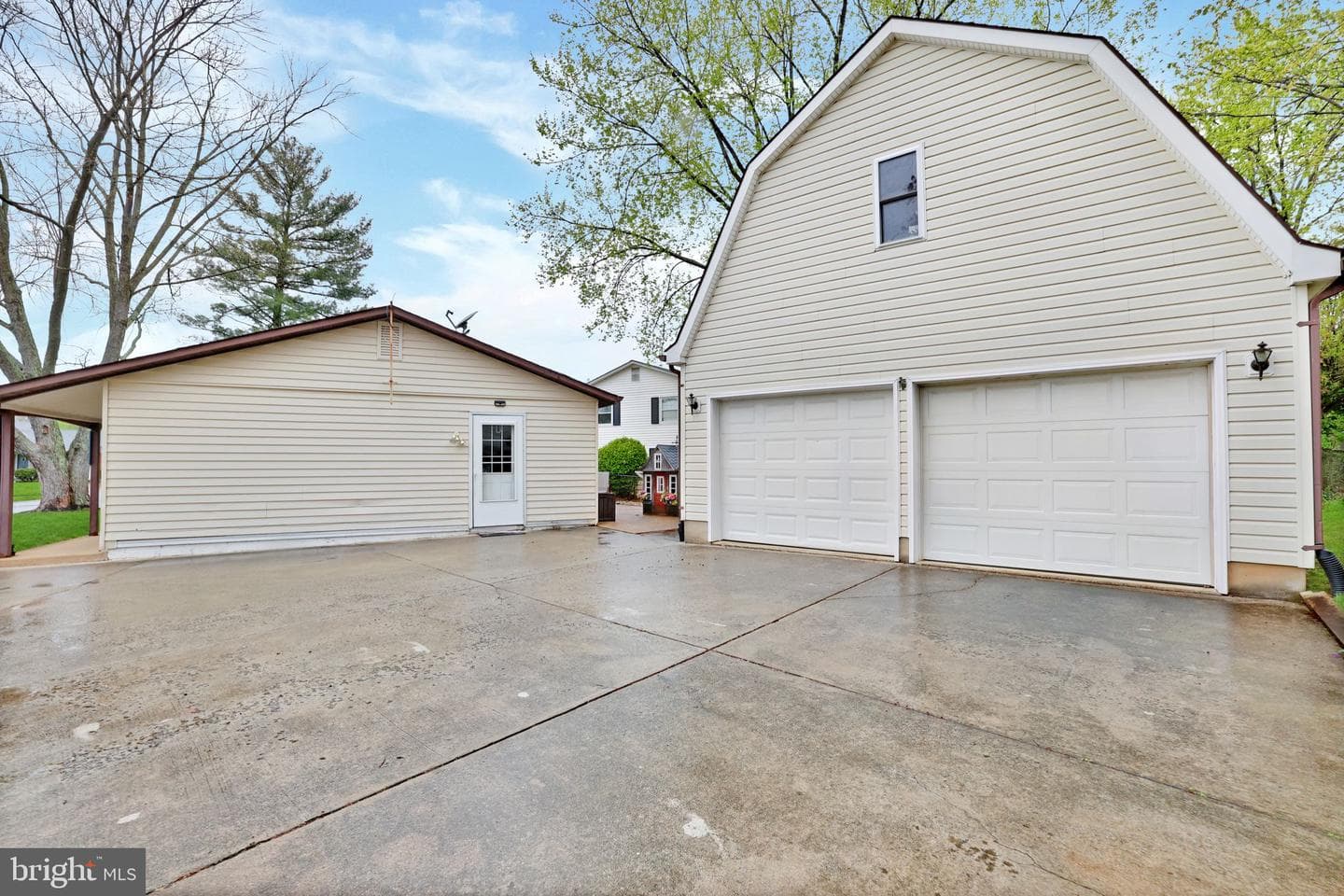 406 W Beech Road photo 18