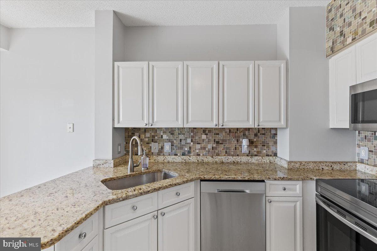 19355 Cypress Ridge Terrace #1007 photo 16