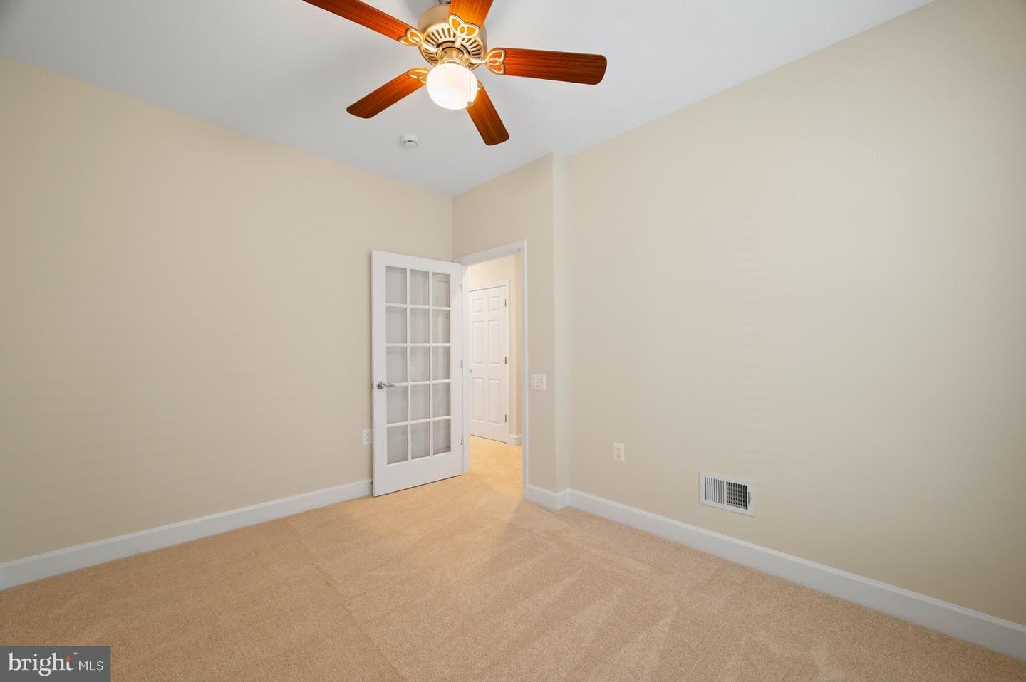 20449 Rosses Point Court photo 32