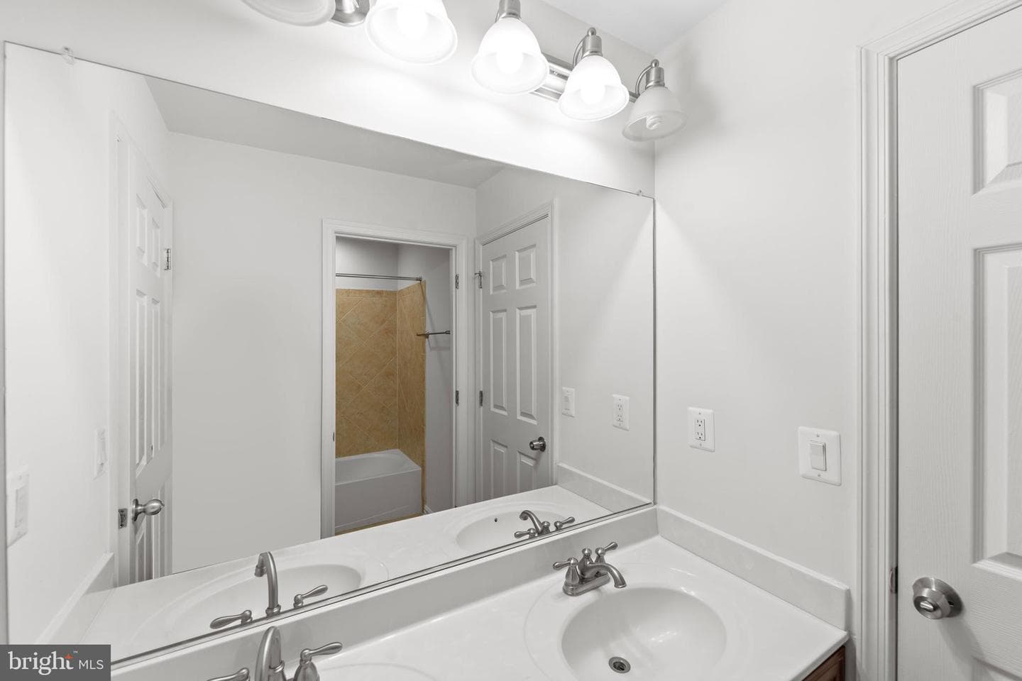 24880 Myers Glen Place photo 41