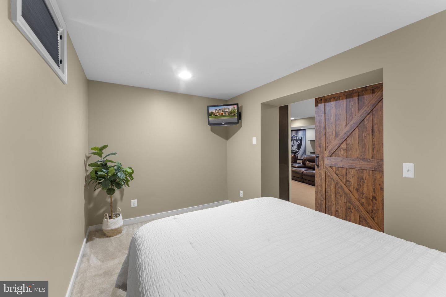 41877 Rawnsley Drive photo 61