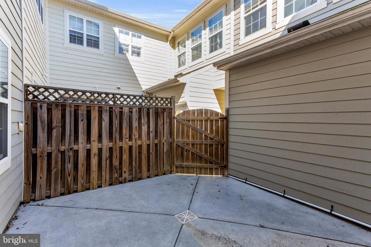 19398 Coppermine Square photo 47