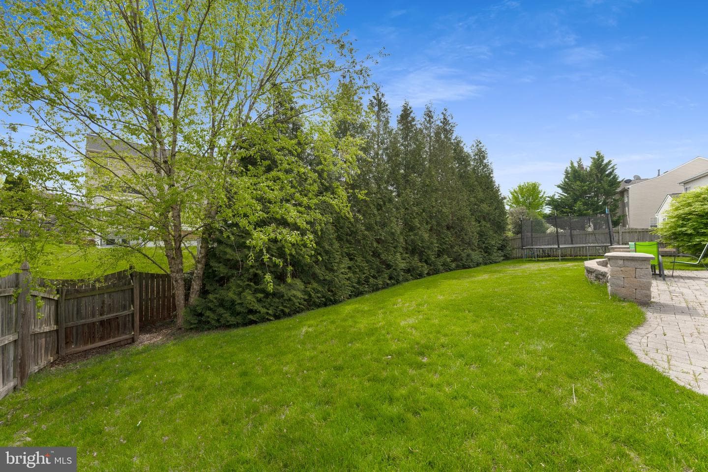 108 Roy Court SE photo 3