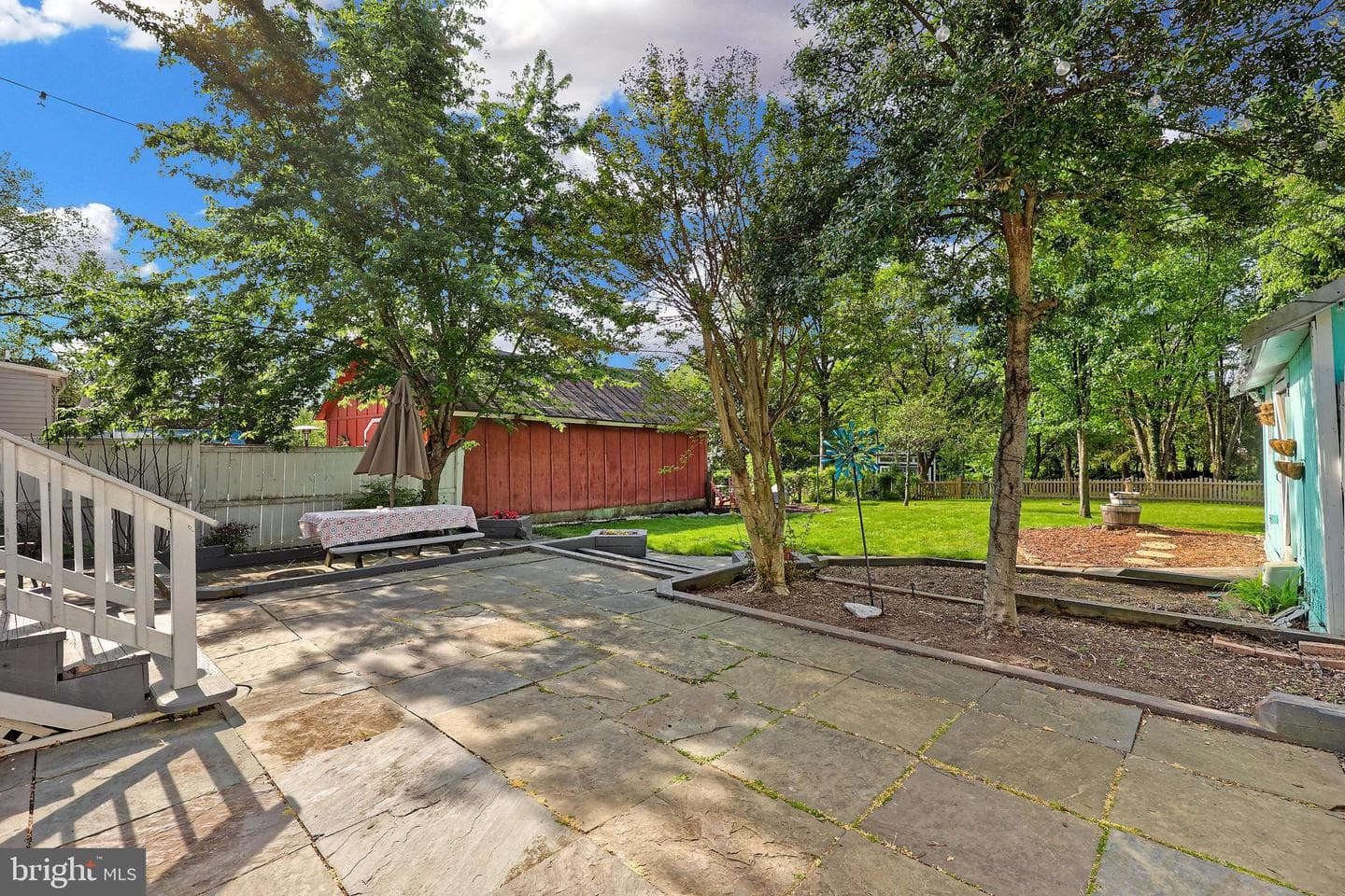 331 W Colonial Highway photo 4