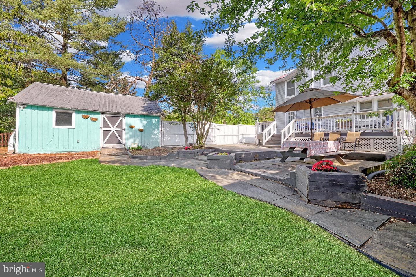 331 W Colonial Highway photo 5
