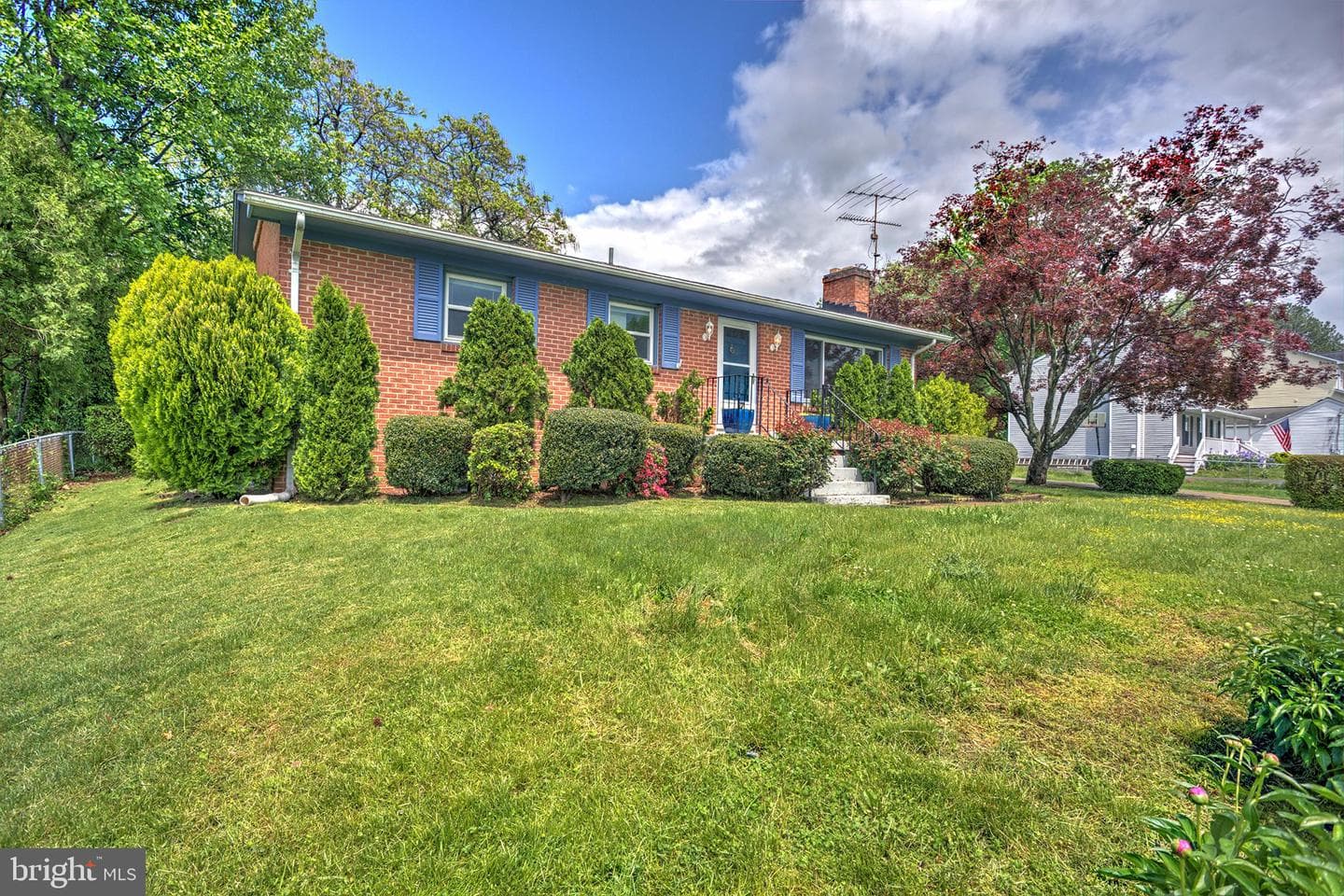 321 E E Street photo 2