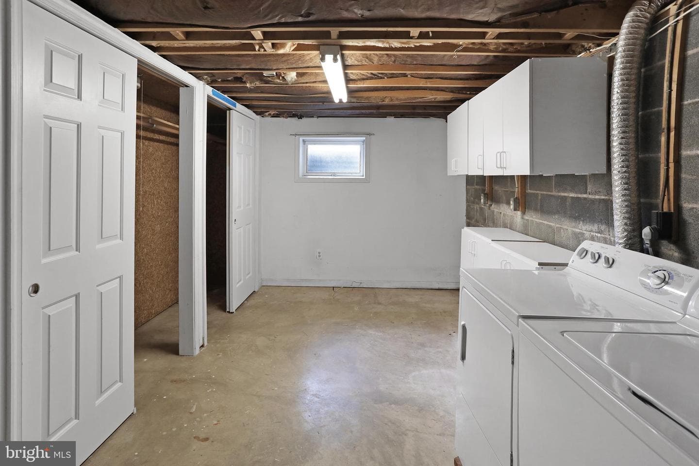 321 E E Street photo 30