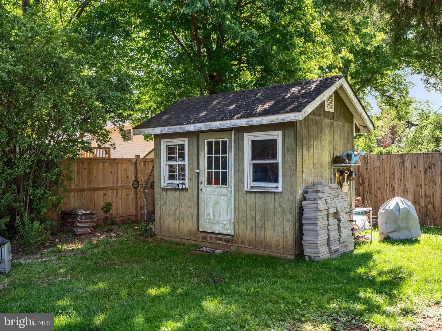 1904 N Amelia Street photo 29