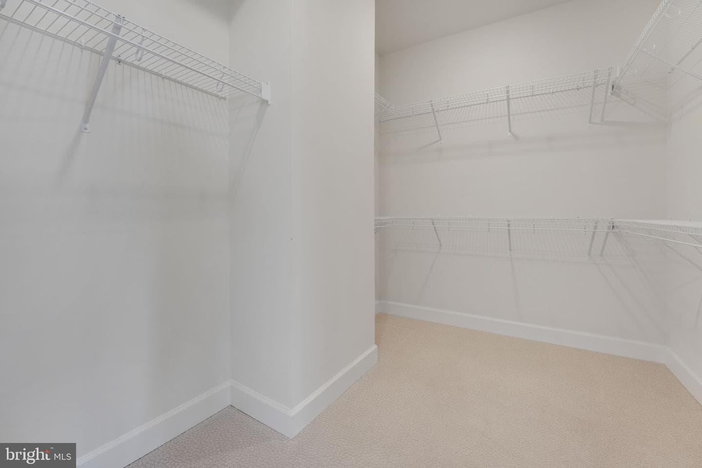45399 Daveno Square photo 18