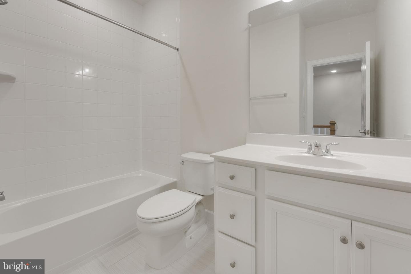 45399 Daveno Square photo 23