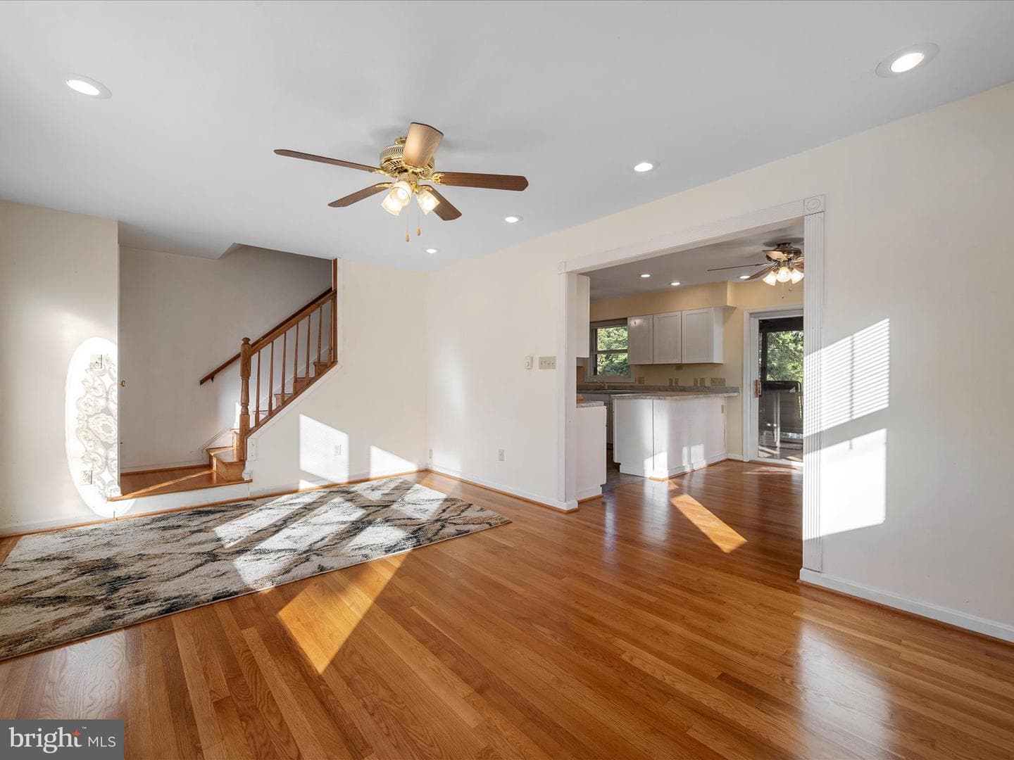 414 Madison Court SE photo 5