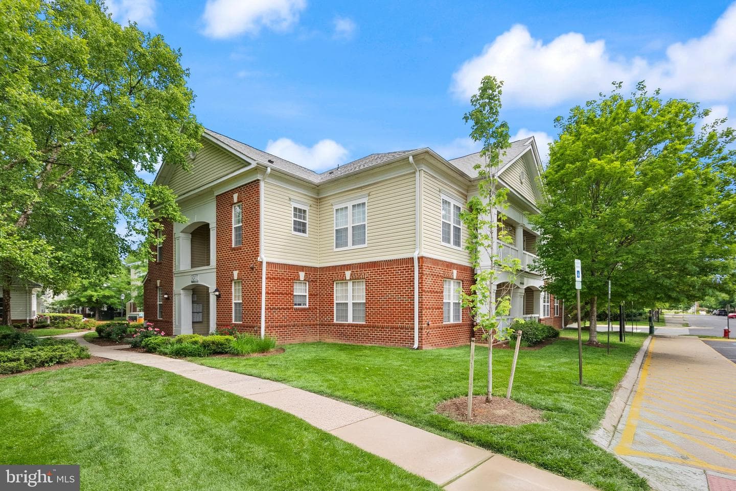 42432 Hollyhock Terrace #101 photo 2