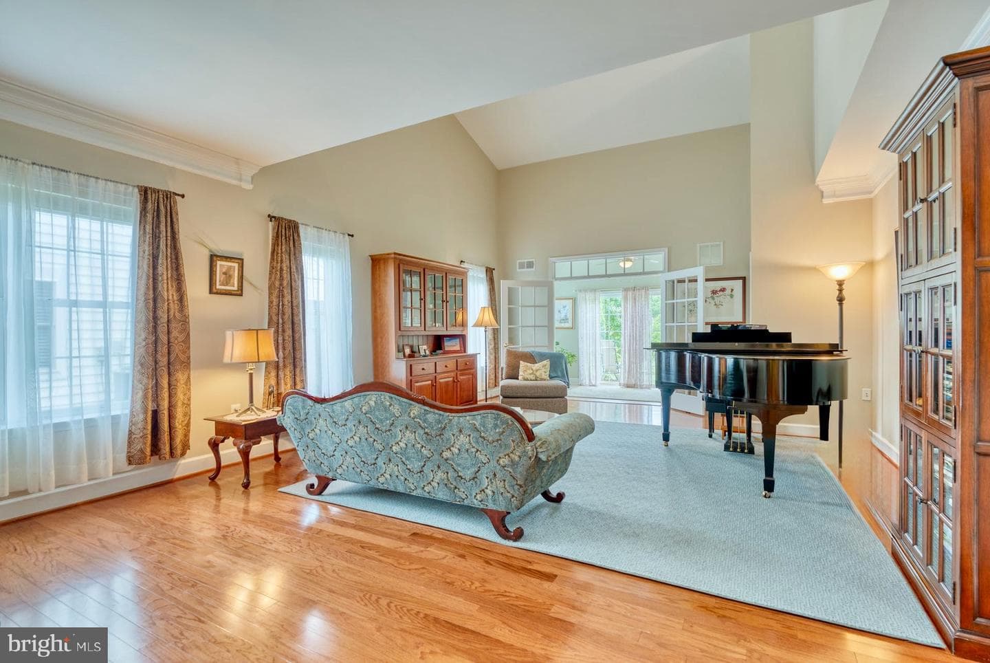44458 Maltese Falcon Square photo 10