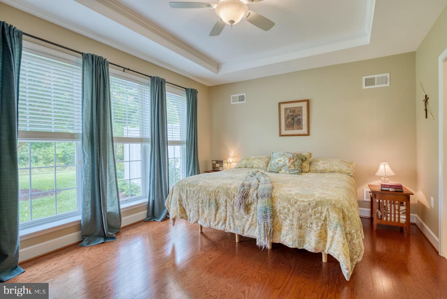 44458 Maltese Falcon Square photo 19