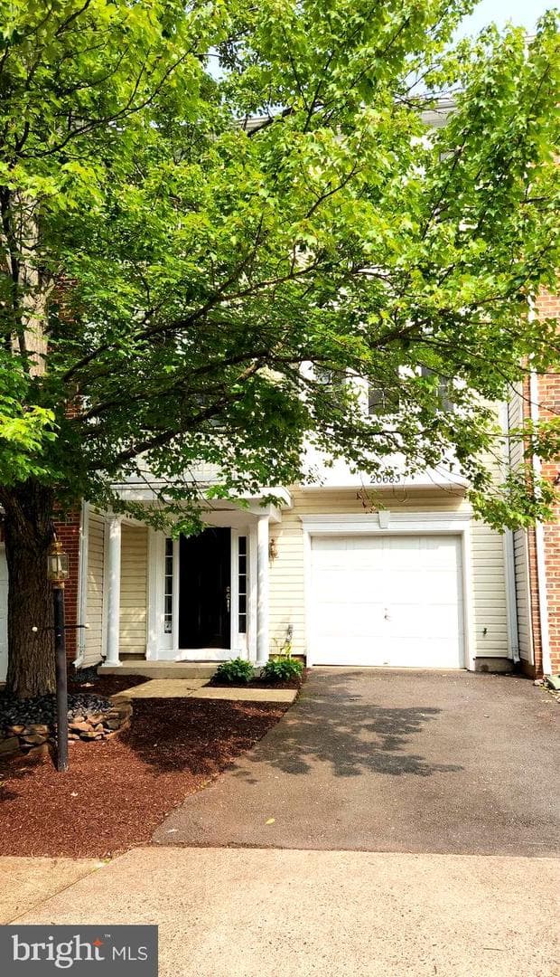 20683 Waterfall Branch Terrace photo 3