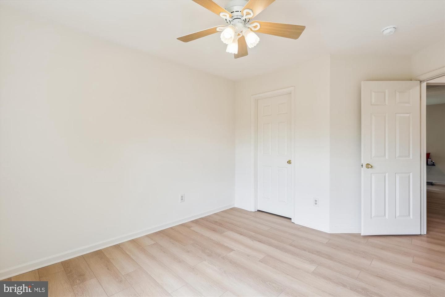 831 Macalister Drive SE photo 24