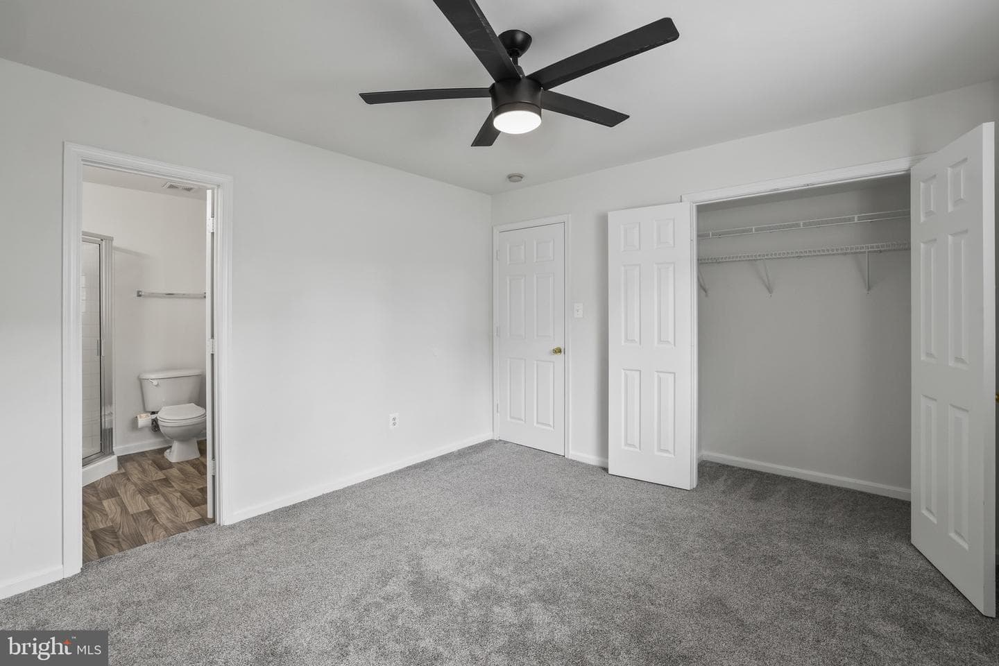 44138 Allderwood Terrace photo 17