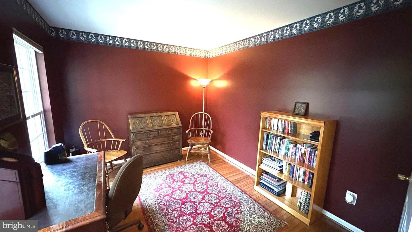 316 Oakcrest Manor Drive NE photo 10
