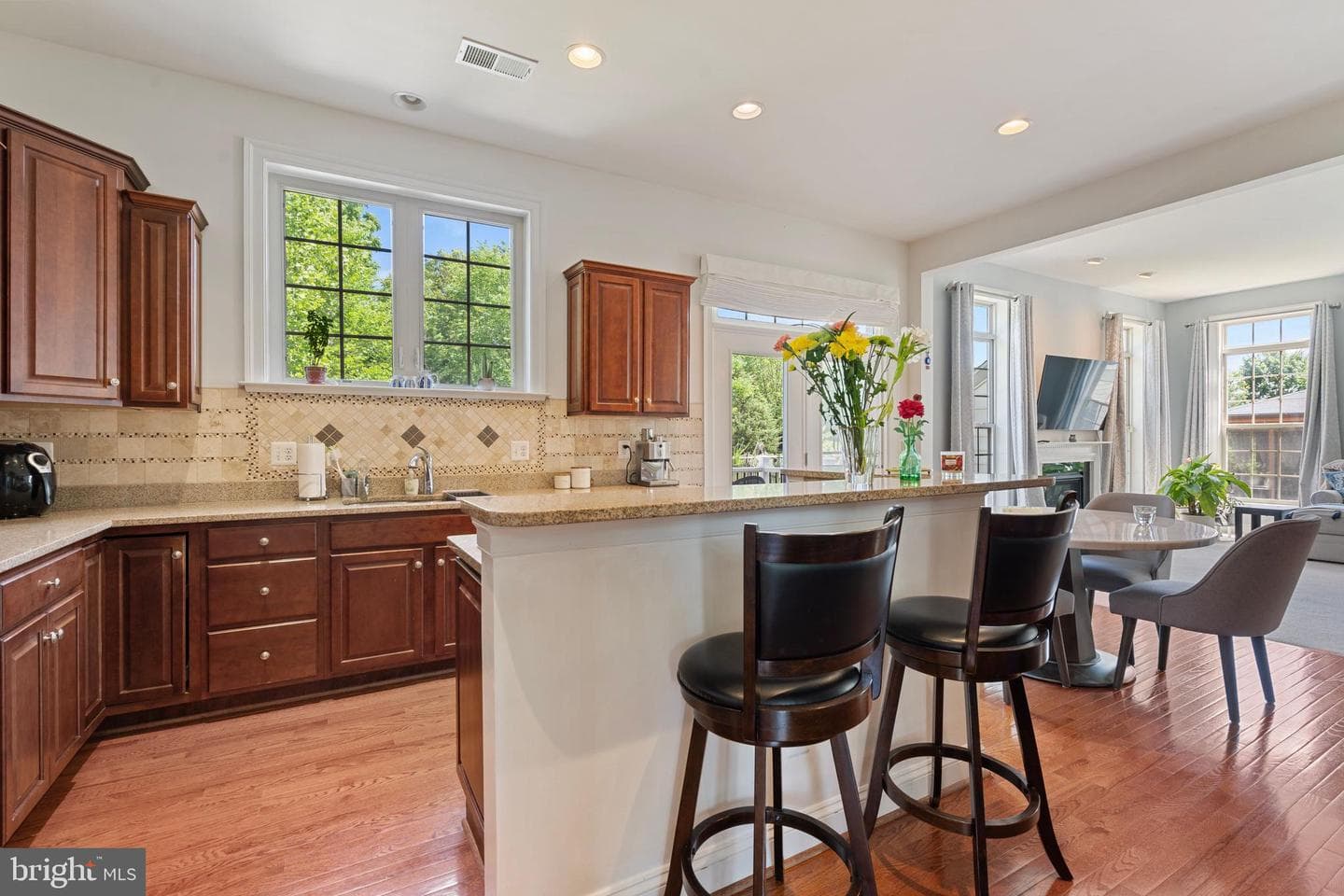 42735 Macauley Place photo 11