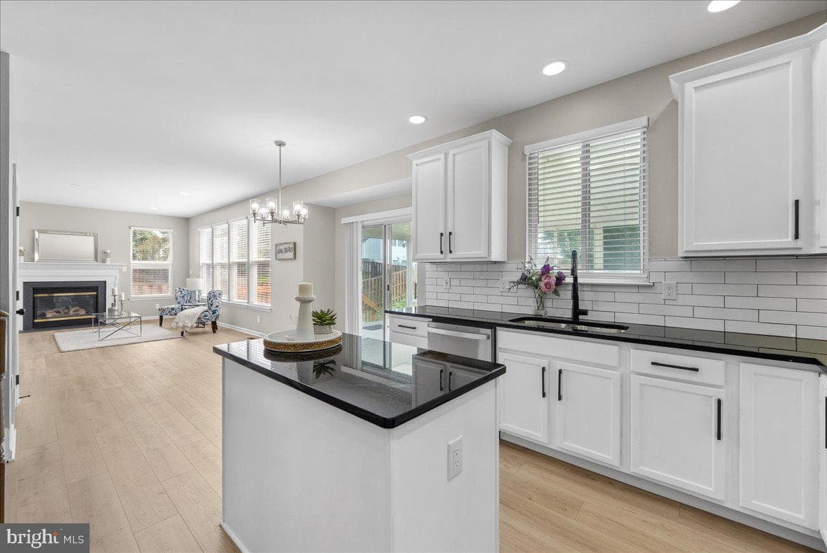 21788 Regents Park Circle photo 9