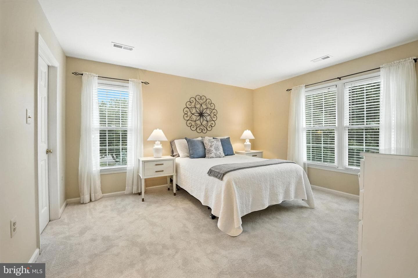 638 Meade Drive SW photo 33