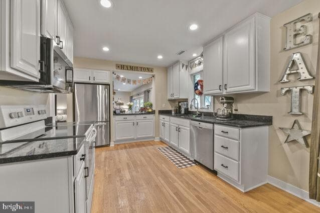 32 Hamilton Terrace Drive photo 10