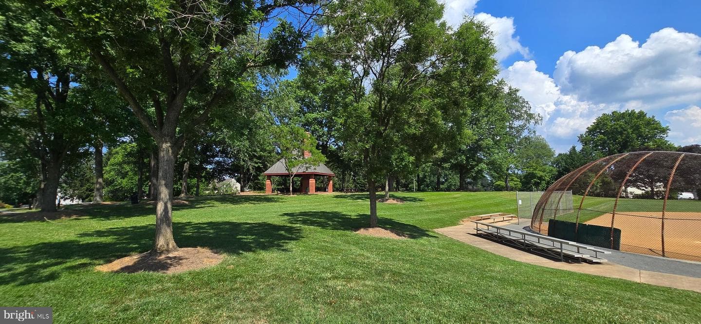 322 Deerpath Avenue SW photo 64
