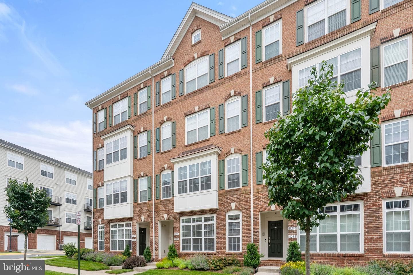 19278 Harlow Square photo 4