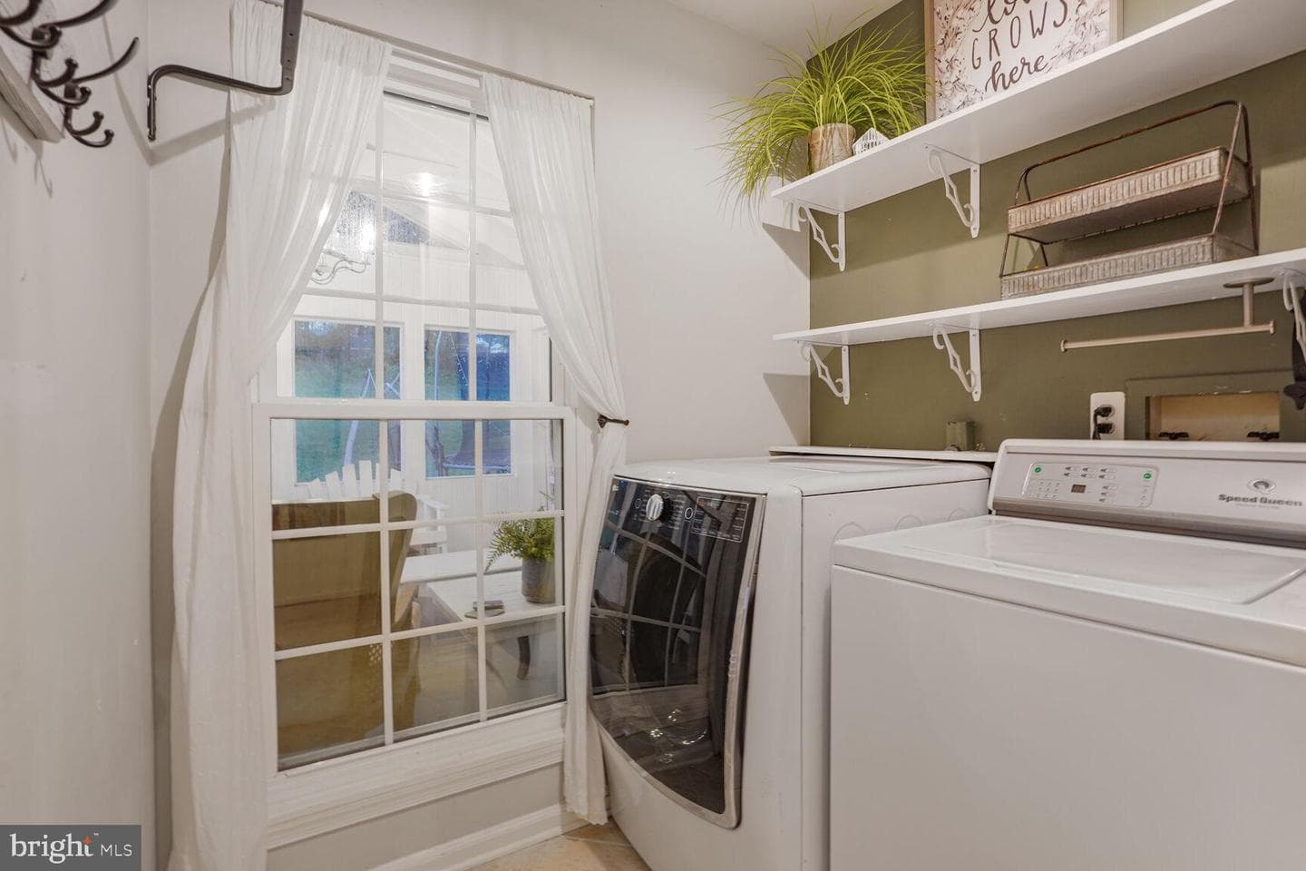 8 Moss Road photo 22