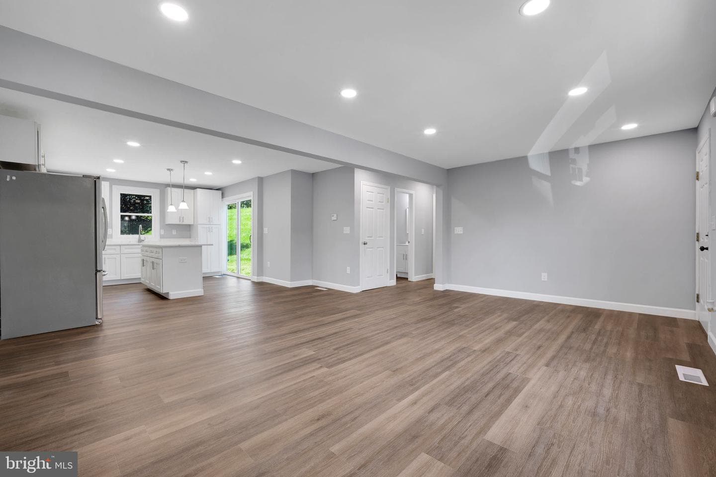 152 Oak View Drive SE photo 5