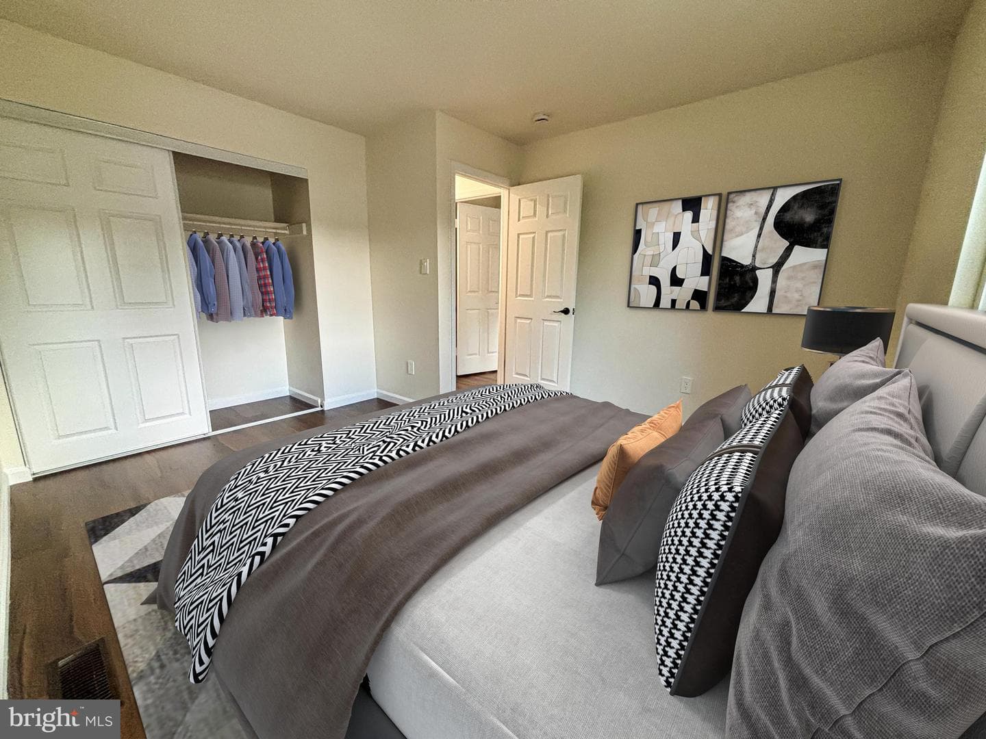 208 Keyes Court photo 40