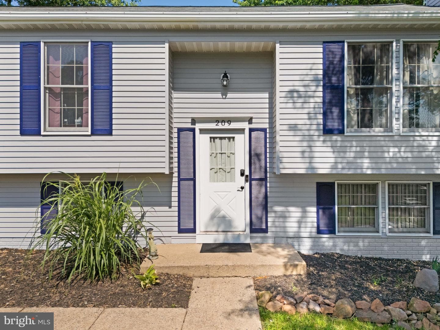 209 Rector Street photo 9