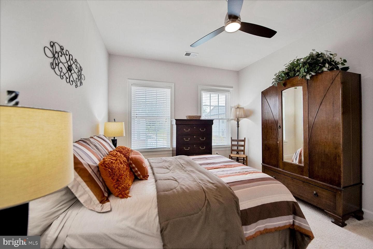 26033 Huntwick Glen Square photo 23