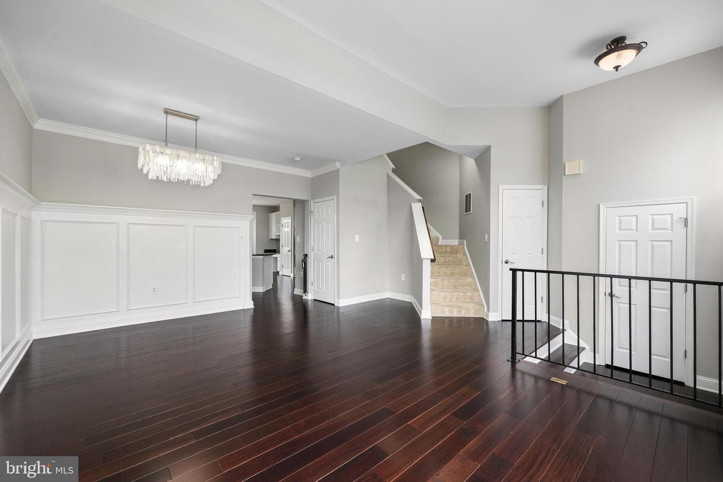 868 Stonefield Square NE photo 5