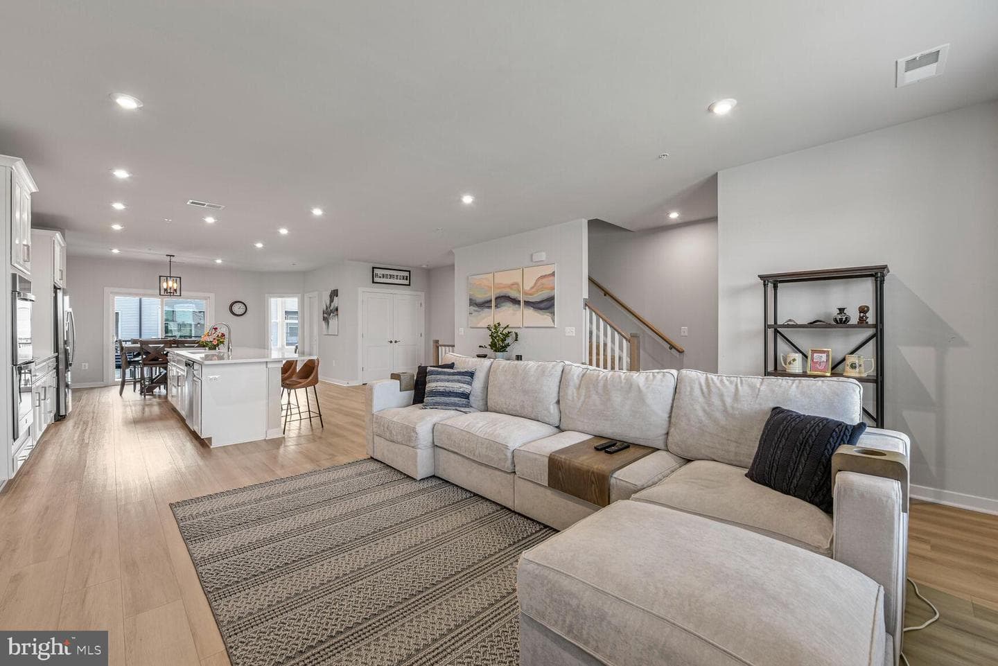 44486 Wolfhound Square photo 8