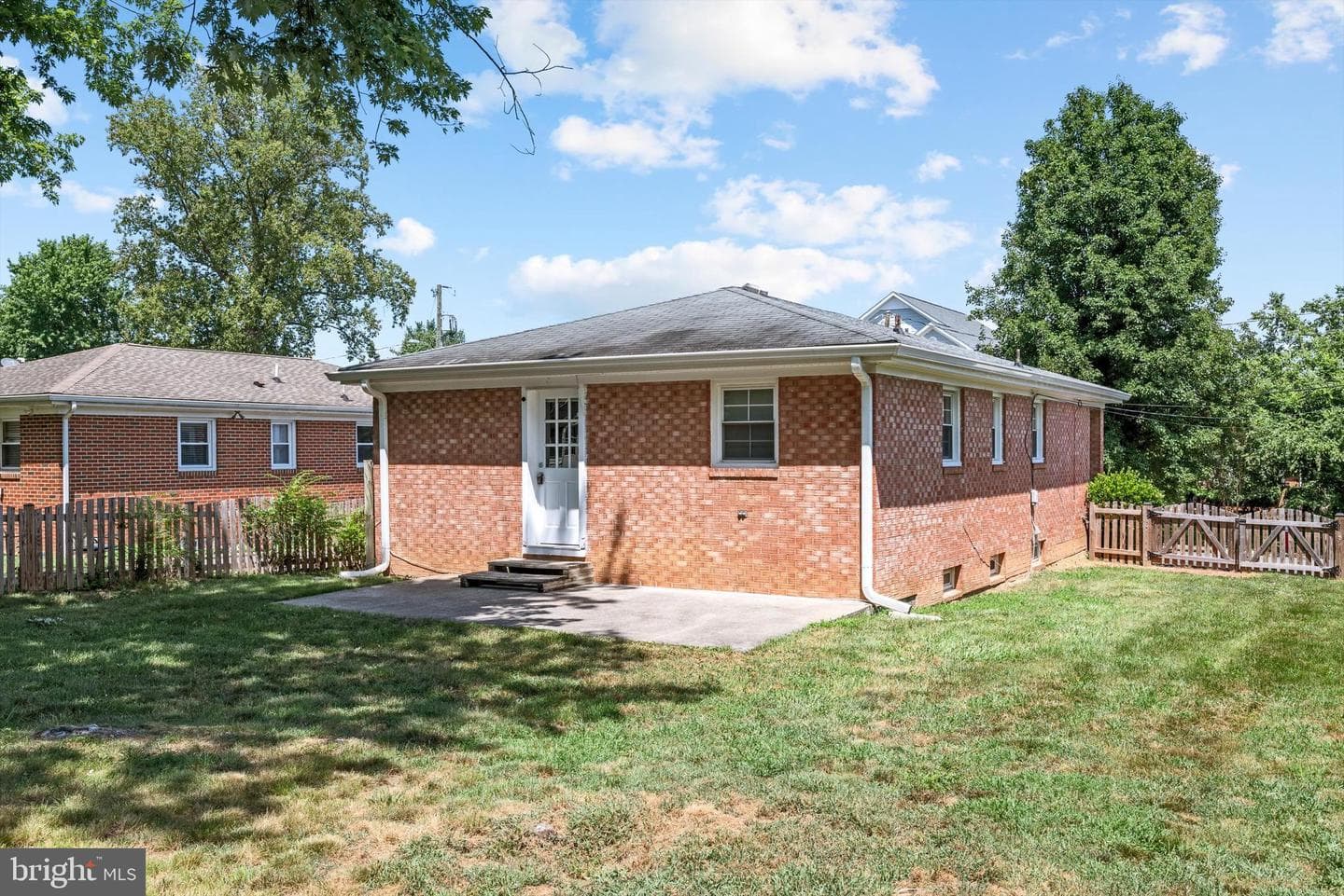 211 Catoctin Circle NE photo 26