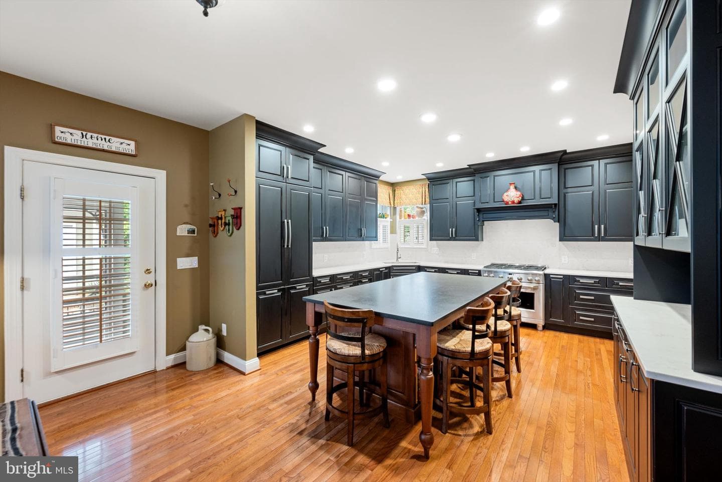 150 Amalfi Court photo 3