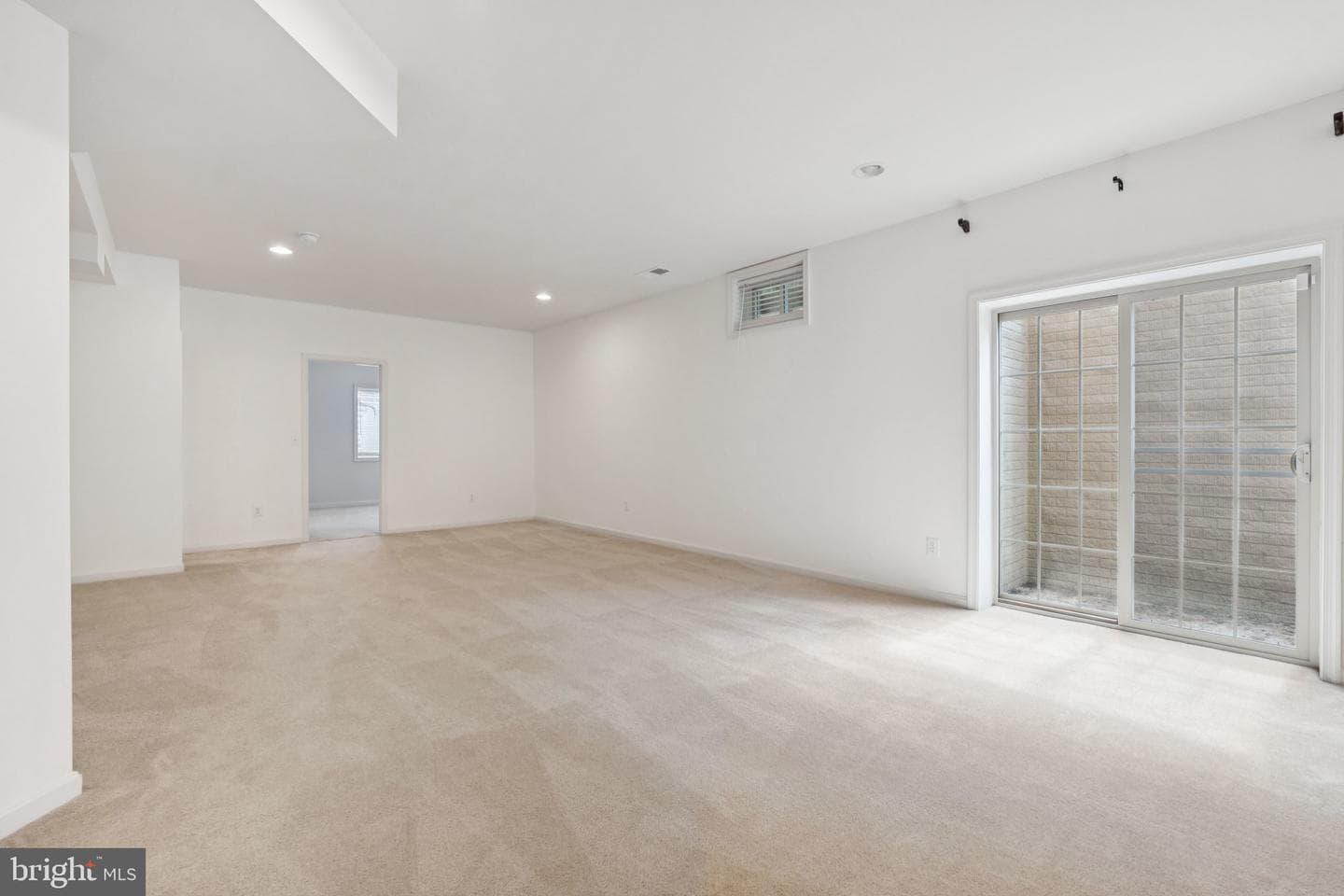 42121 Oak Crest Circle photo 42