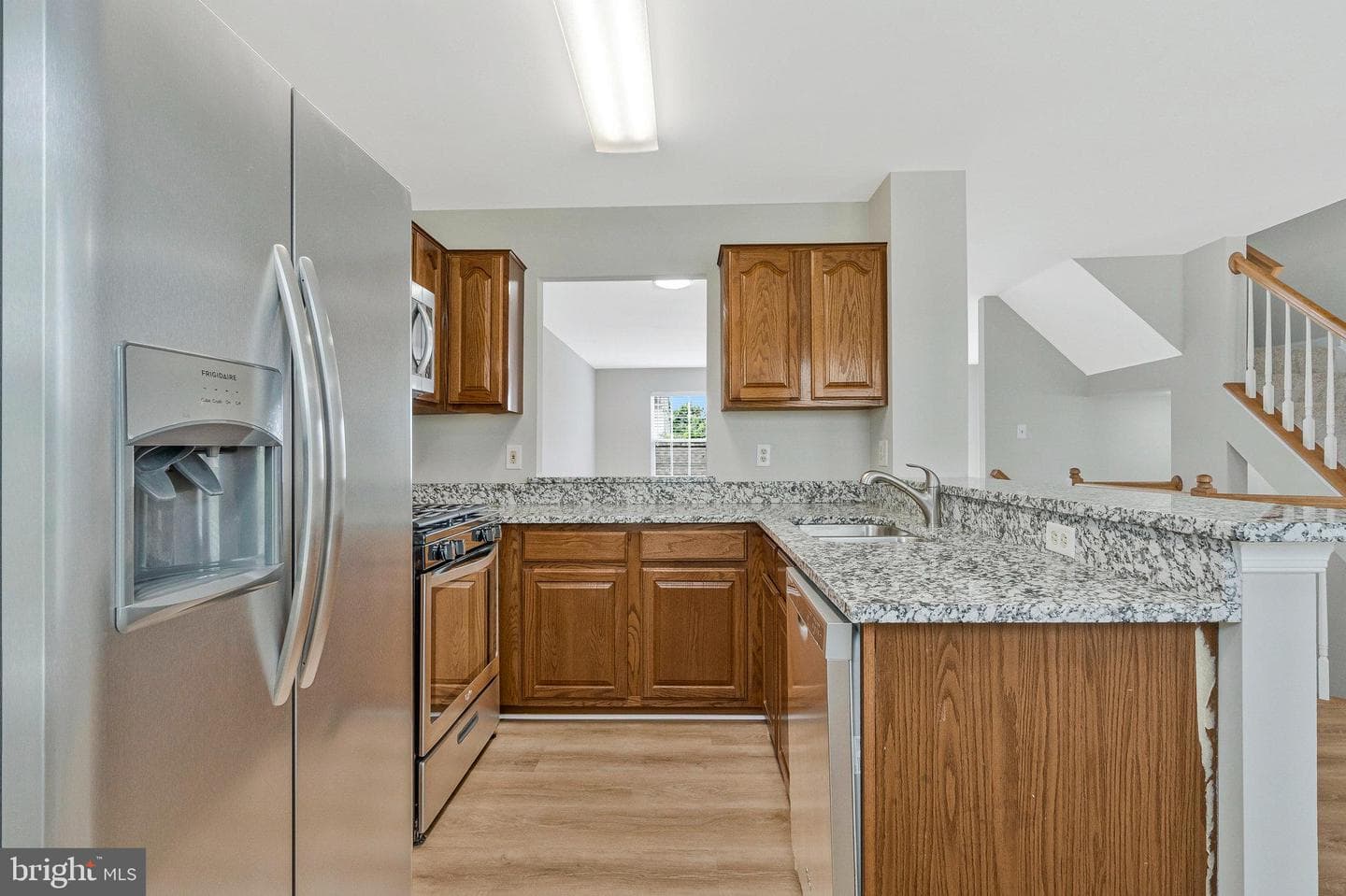 22915 Regent Terrace photo 33