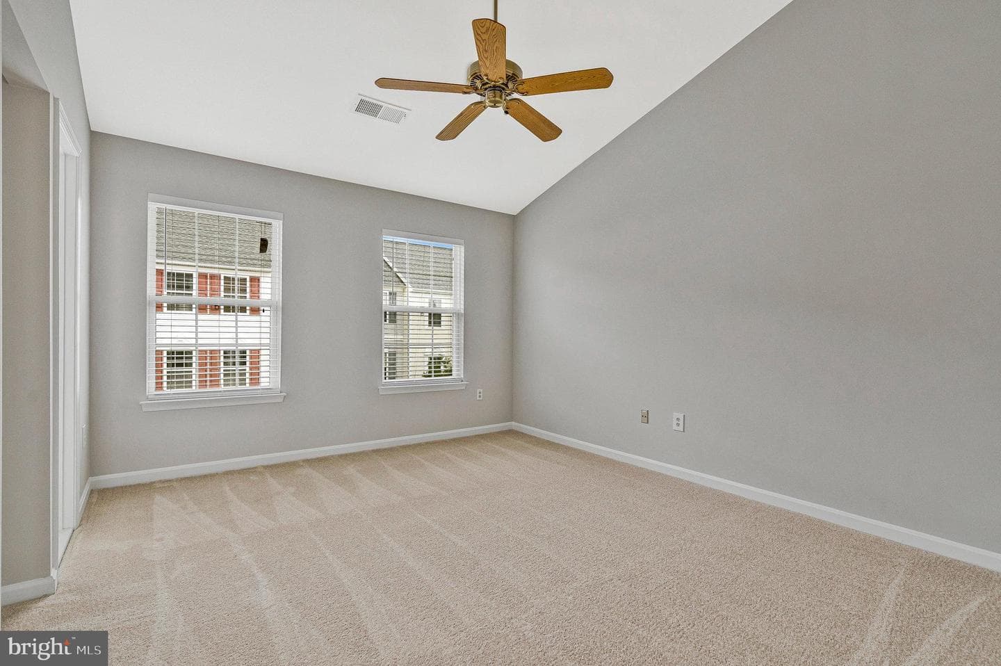 22915 Regent Terrace photo 43