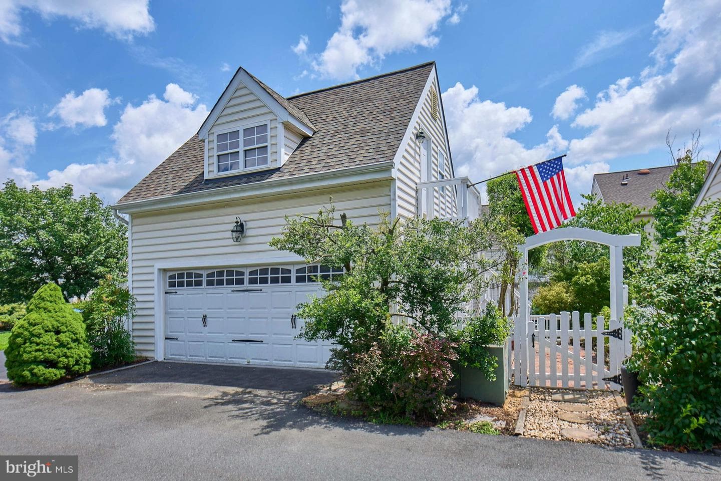 20357 Hartwell Street photo 48