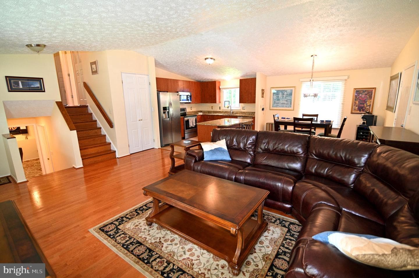 104 Silverleaf Court photo 25