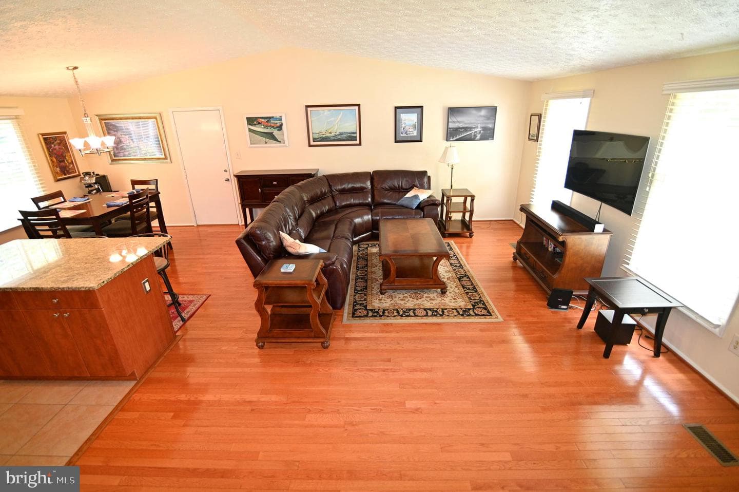 104 Silverleaf Court photo 26