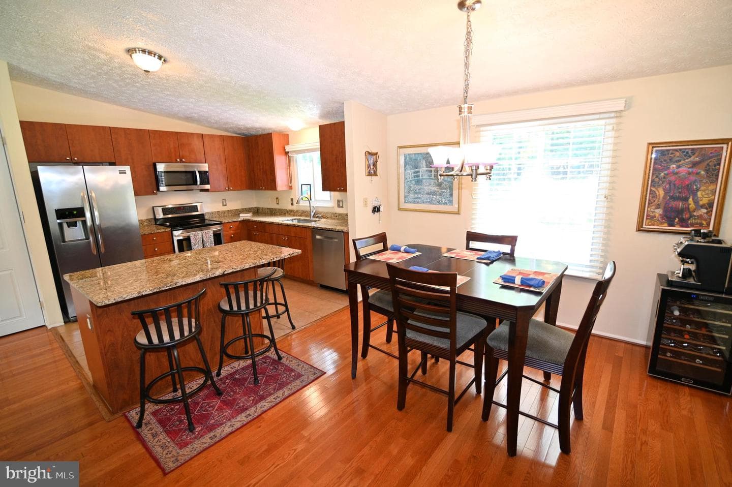 104 Silverleaf Court photo 32