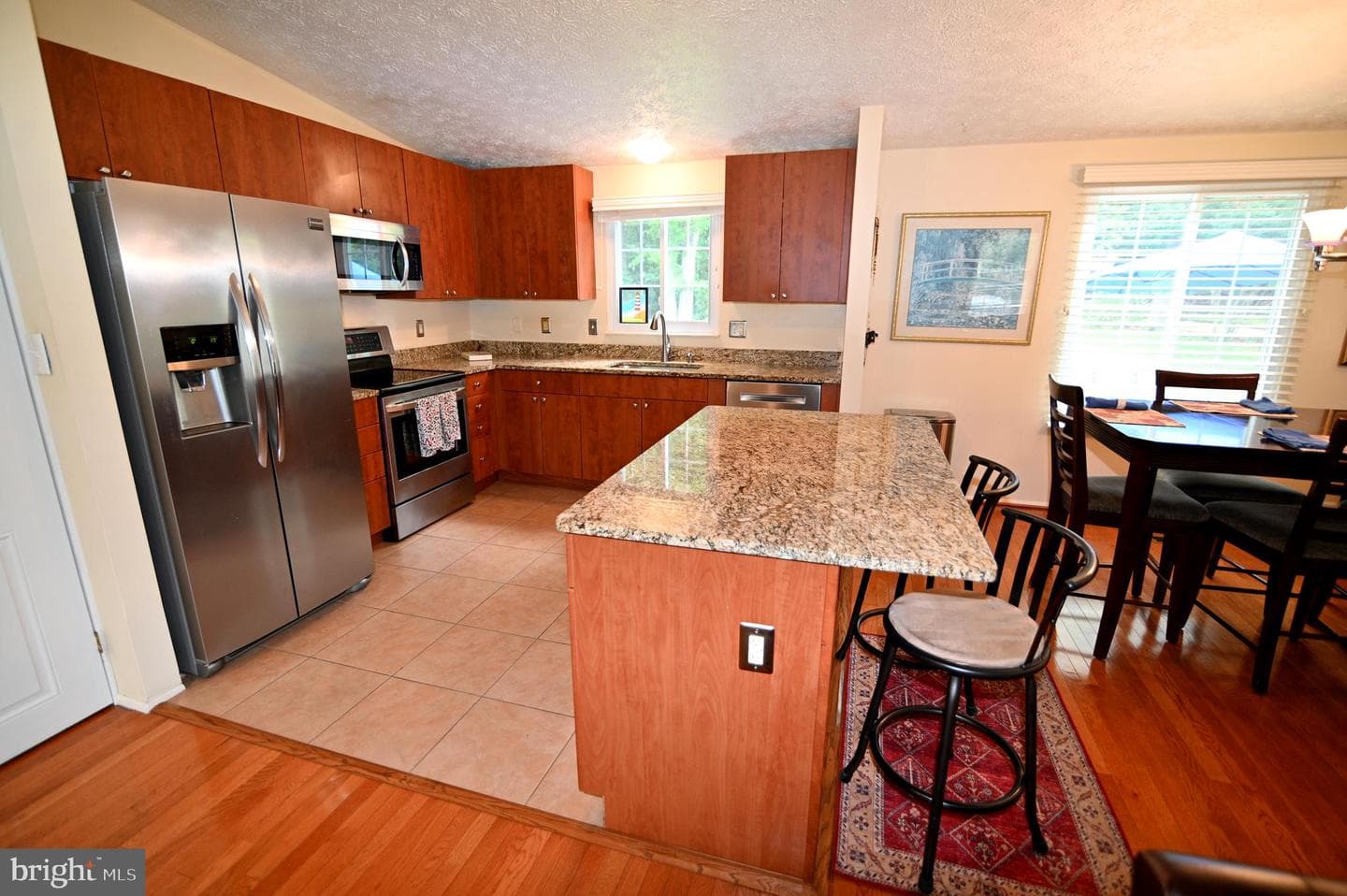 104 Silverleaf Court photo 39