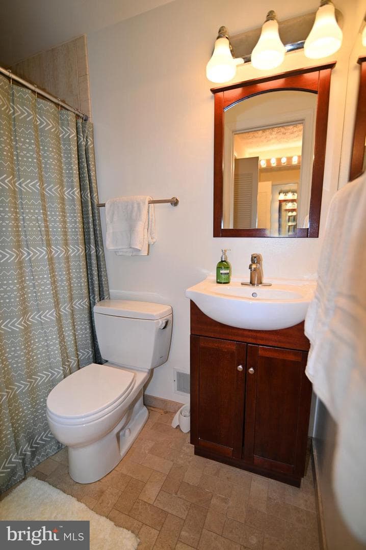 104 Silverleaf Court photo 69